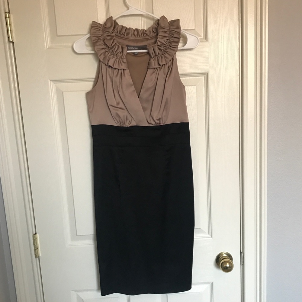 Donna Ricco tan and black dress